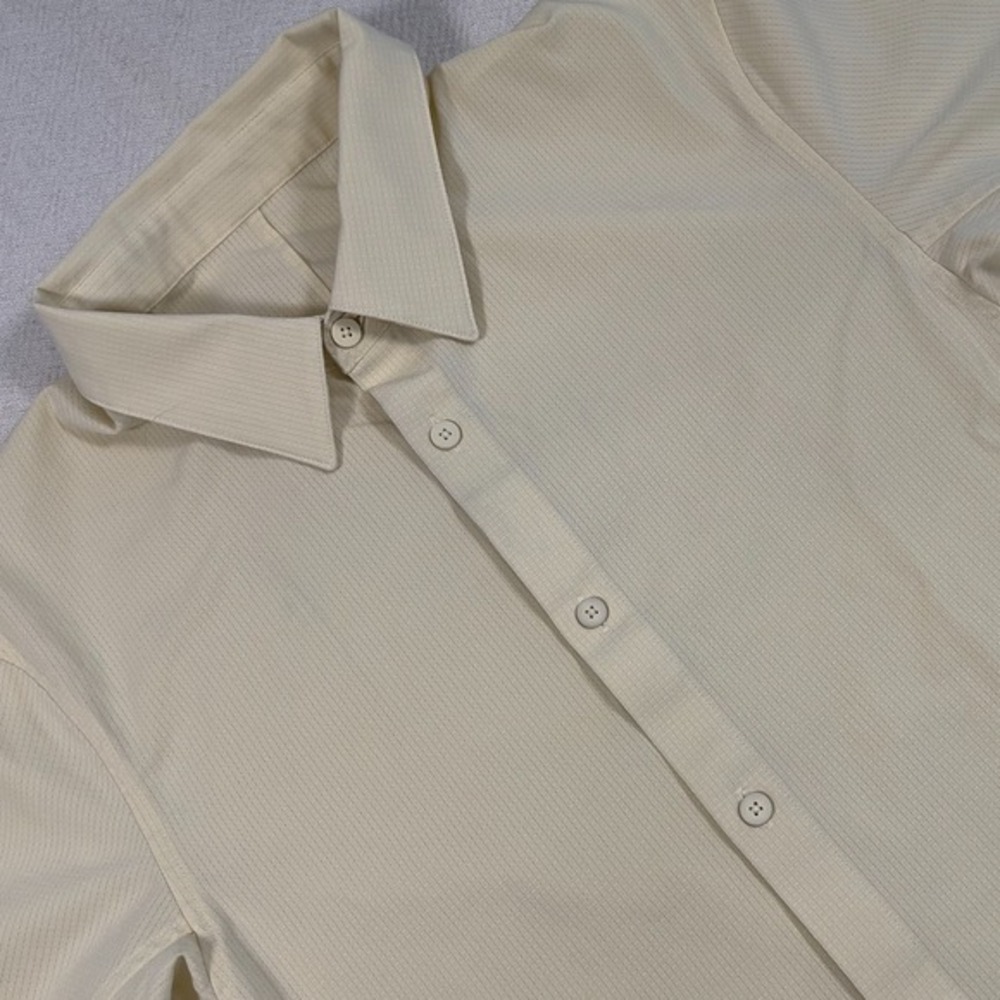 Lululemon Shirt Mens M Airing Easy Short‎ Sleeve Button Down Yellow Breathable